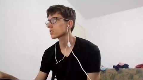 Snapshot of kpo10 chatting on February 2025 06:44:01 AM Facu online show from February 2025 06:44:01 AM