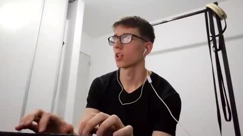 Snapshot of kpo10 chatting on January 2026 02:37:02 AM Facu online show from January 2026 02:37:02 AM