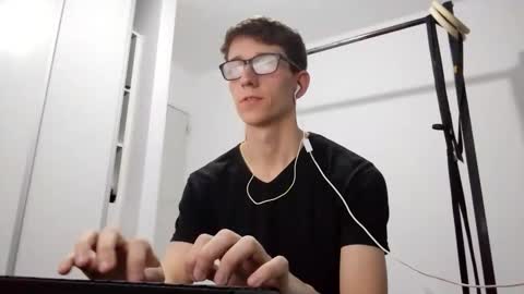 Snapshot of kpo10 chatting on February 2026 04:12:02 PM Facu online show from February 2026 04:12:02 PM