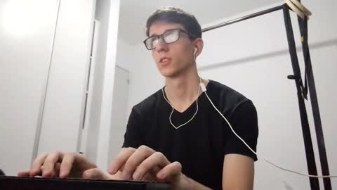 Snapshot of kpo10 chatting on February 2026 01:16:01 PM Facu online show from February 2026 01:16:01 PM