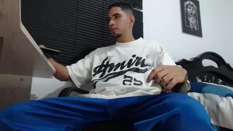 kratoswolf online show from January 2026 06:32:02 PM