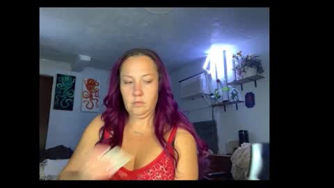 kreamyk420 online show from February 2026 02:21:02 PM