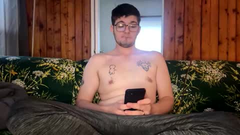 Snapshot of krimsoncircuit chatting on November 2025 09:13:02 PM krimsoncircuit online show from November 2025 09:13:02 PM