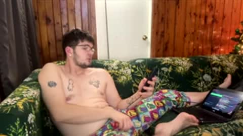 Snapshot of krimsoncircuit chatting on November 2025 07:44:02 AM krimsoncircuit online show from November 2025 07:44:02 AM