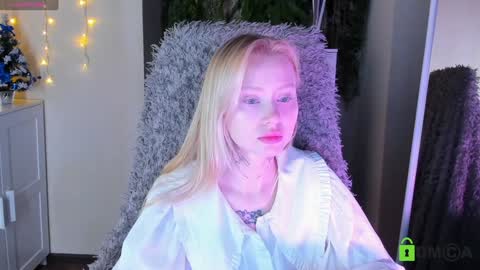 kris_grant online show from December 2024 10:12:02 AM