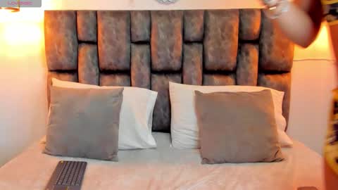 kris_kane1 online show from January 2026 11:08:01 PM