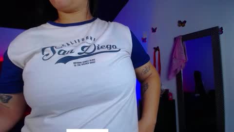 kriss_sweetboobs online show from November 2025 10:54:02 AM