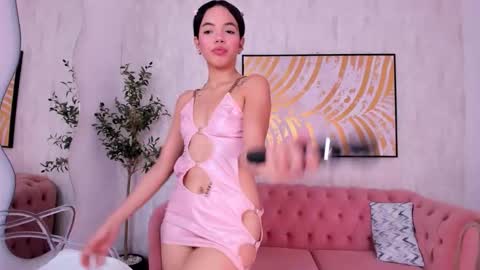Snapshot of krissi_latore chatting on September 2025 12:41:02 PM Krisstine online show from September 2025 12:41:02 PM