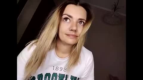 KrissSexi online show from October 2025 06:06:02 PM