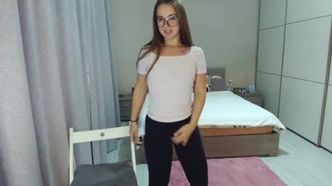 Snapshot of kristall_xxx chatting on October 2025 09:38:02 AM twitter Annemarye 23 online show from October 2025 09:38:02 AM