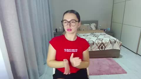 Snapshot of kristall_xxx chatting on November 2025 06:24:02 AM twitter Annemarye 23 online show from November 2025 06:24:02 AM