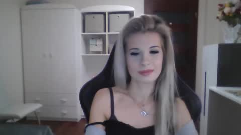 KristineAmore online show from October 2025 06:08:02 AM