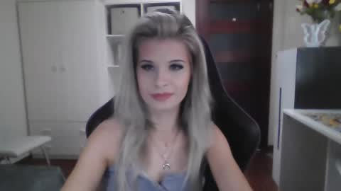 KristineAmore online show from October 2025 07:06:01 AM