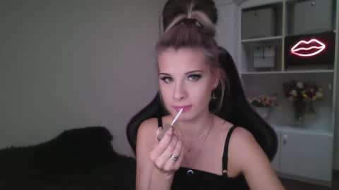 KristineAmore online show from October 2025 02:06:02 PM