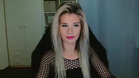 KristineAmore online show from November 2025 07:30:02 AM