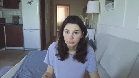 Kristi online show from November 2025 04:33:02 AM