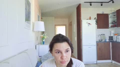 Kristi online show from September 2025 04:33:02 AM