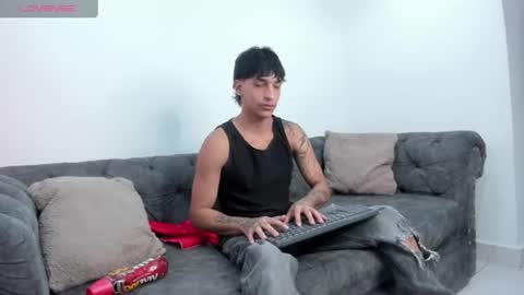 Snapshot of kroywave chatting on July 2026 03:13:01 AM Kroy Wave Muscle Tattoos Latino online show from July 2026 03:13:01 AM