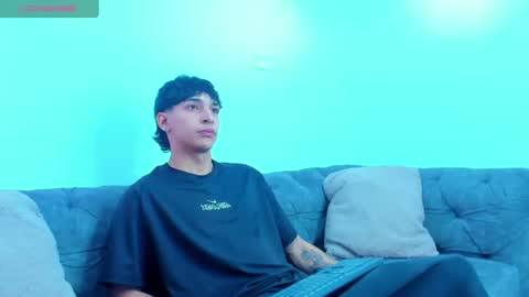 Snapshot of kroywave chatting on July 2026 03:14:01 AM Kroy Wave Muscle Tattoos Latino online show from July 2026 03:14:01 AM