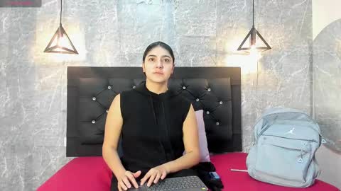 Kystal Taylor online show from September 2025 11:04:02 AM