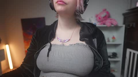 Snapshot of krystalsyxx chatting on February 2025 06:42:02 PM Krystal Syx online show from February 2025 06:42:02 PM