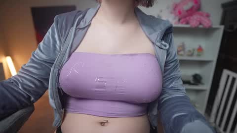 Snapshot of krystalsyxx chatting on February 2025 05:04:01 PM Krystal Syx online show from February 2025 05:04:01 PM