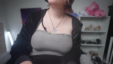 Snapshot of krystalsyxx chatting on March 2025 09:26:01 PM Krystal Syx online show from March 2025 09:26:01 PM