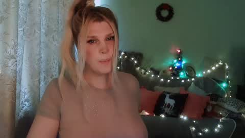 Snapshot of kudesnizza chatting on December 2024 10:50:02 AM Annika MTF ts post -op online show from December 2024 10:50:02 AM