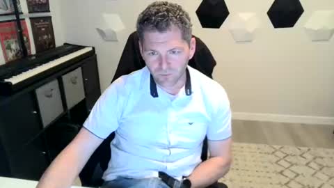 kukk_you online show from November 2025 10:15:01 PM