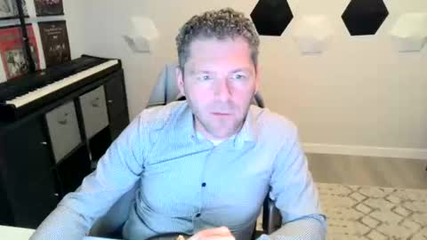 kukk_you online show from November 2025 09:30:02 PM