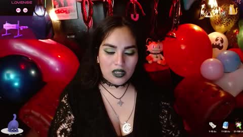 Snapshot of kureiji_fetish chatting on September 2025 07:35:02 PM Fetiche Woman online show from September 2025 07:35:02 PM
