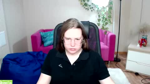 kuri_u online show from February 2026 09:01:02 AM