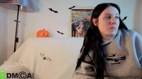 Kvetachka Thu-Sun 0900am-1500pmGTM2 online show from October 2025 01:44:01 AM