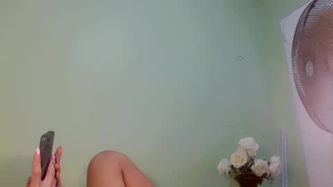 Snapshot of kween_romance chatting on January 2025 09:50:02 PM Kween online show from January 2025 09:50:02 PM