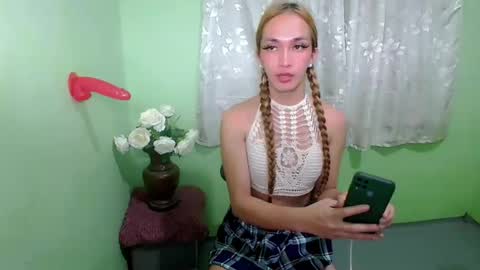 Snapshot of kween_romance chatting on February 2025 09:14:01 PM Kween online show from February 2025 09:14:01 PM