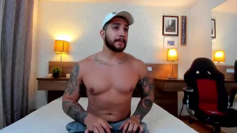 kylenorth_ online show from October 2025 11:19:01 AM