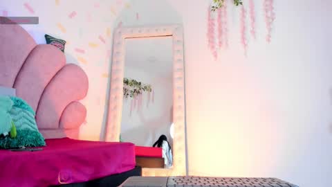 Snapshot of kylie_evans_18 chatting on March 2025 02:39:02 AM Kylie online show from March 2025 02:39:02 AM