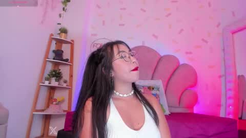 Snapshot of kylie_evans_18 chatting on October 2025 01:42:02 AM Kylie online show from October 2025 01:42:02 AM