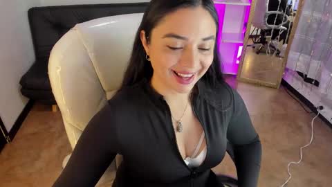 kylie online show from November 2025 01:22:04 PM