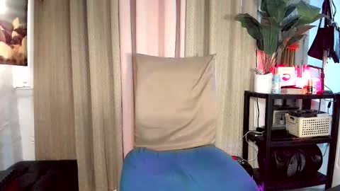 kylie online show from November 2025 07:07:01 AM