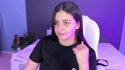 Kylie Reyes  online show from January 2025 07:51:02 PM