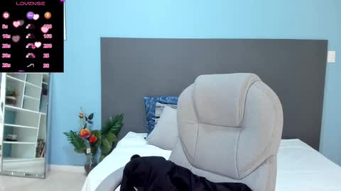 Kylie Reyes  online show from September 2025 07:48:01 PM