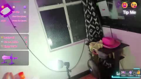 Snapshot of kylie_sttel chatting on February 2025 01:04:02 AM kylie Sttel online show from February 2025 01:04:02 AM