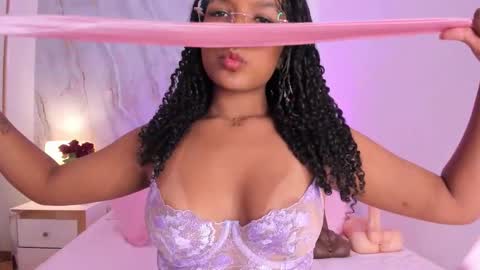 Kylie  online show from December 2025 08:37:02 PM