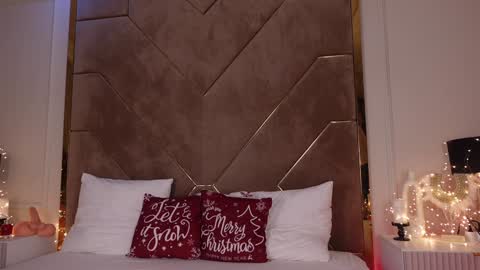 Kylie  online show from December 2024 05:04:02 AM