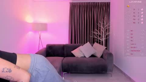  KYLIE  online show from March 2025 10:59:02 AM