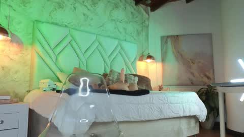 Snapshot of kylle_2050 chatting on October 2025 11:22:01 AM Kyle online show from October 2025 11:22:01 AM