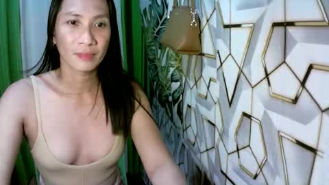 kyutshyne online show from May 2026 08:38:02 PM