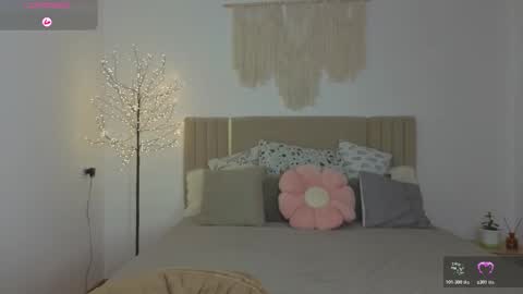 Margo  online show from November 2025 01:48:01 PM