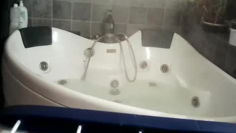 pelle and lady online show from March 2025 07:37:01 PM